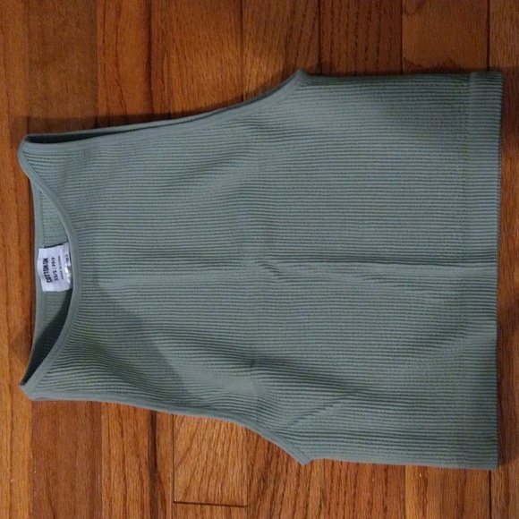 Cotton On 2pc ribbed cropped tanks size xs - Picture 2 of 5